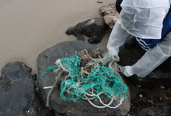 海を守るために漁網を再生したSDGsなナイロン製｜豊岡鞄スクールリュック「UMI」 ｜新しい発想のランドセル