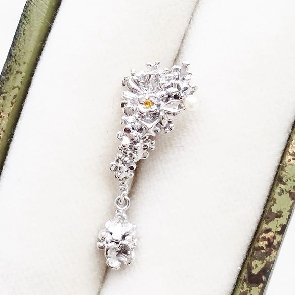 Scent of Kinmokusai Pierced earrings