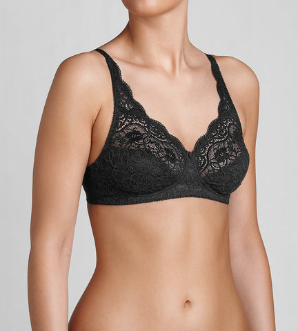 woman wearing charcoal  wireless Amourette 300 bra