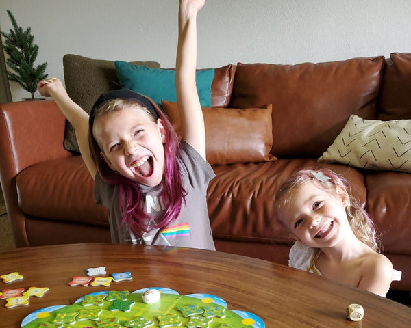 Play Promise Challenge- Kids playing board game