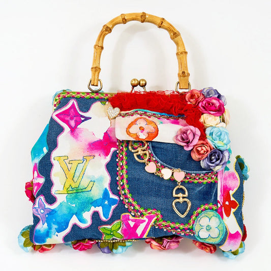 gastt Fashion on X: Vintage Louis Vuitton Spring 2007 Limited Edition Patchwork  Handbag. Consists of 14 different Louis Vuitton bags sewn together.   / X