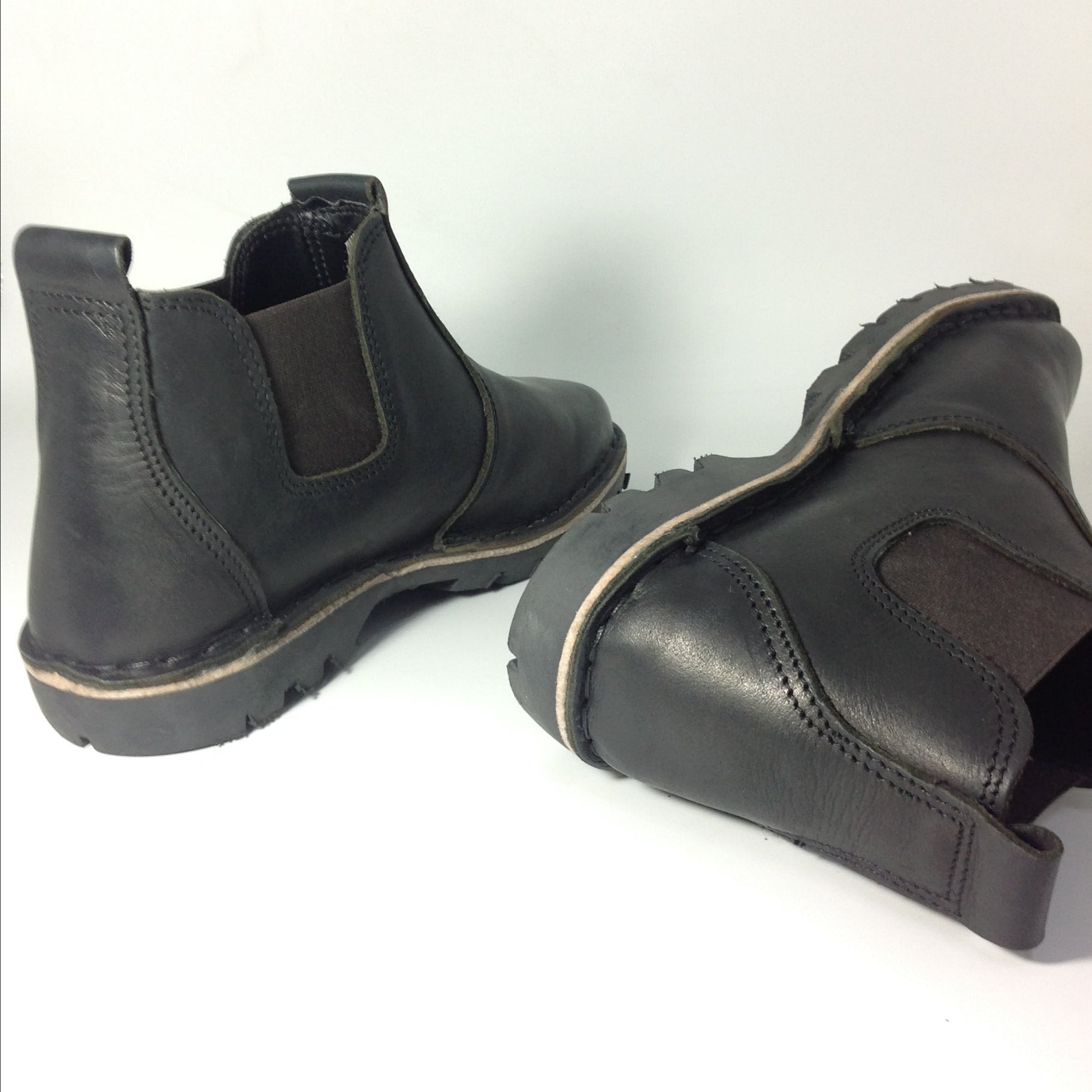 Vellies Ville : Quality Handmade Vellies At Affordable Price Points