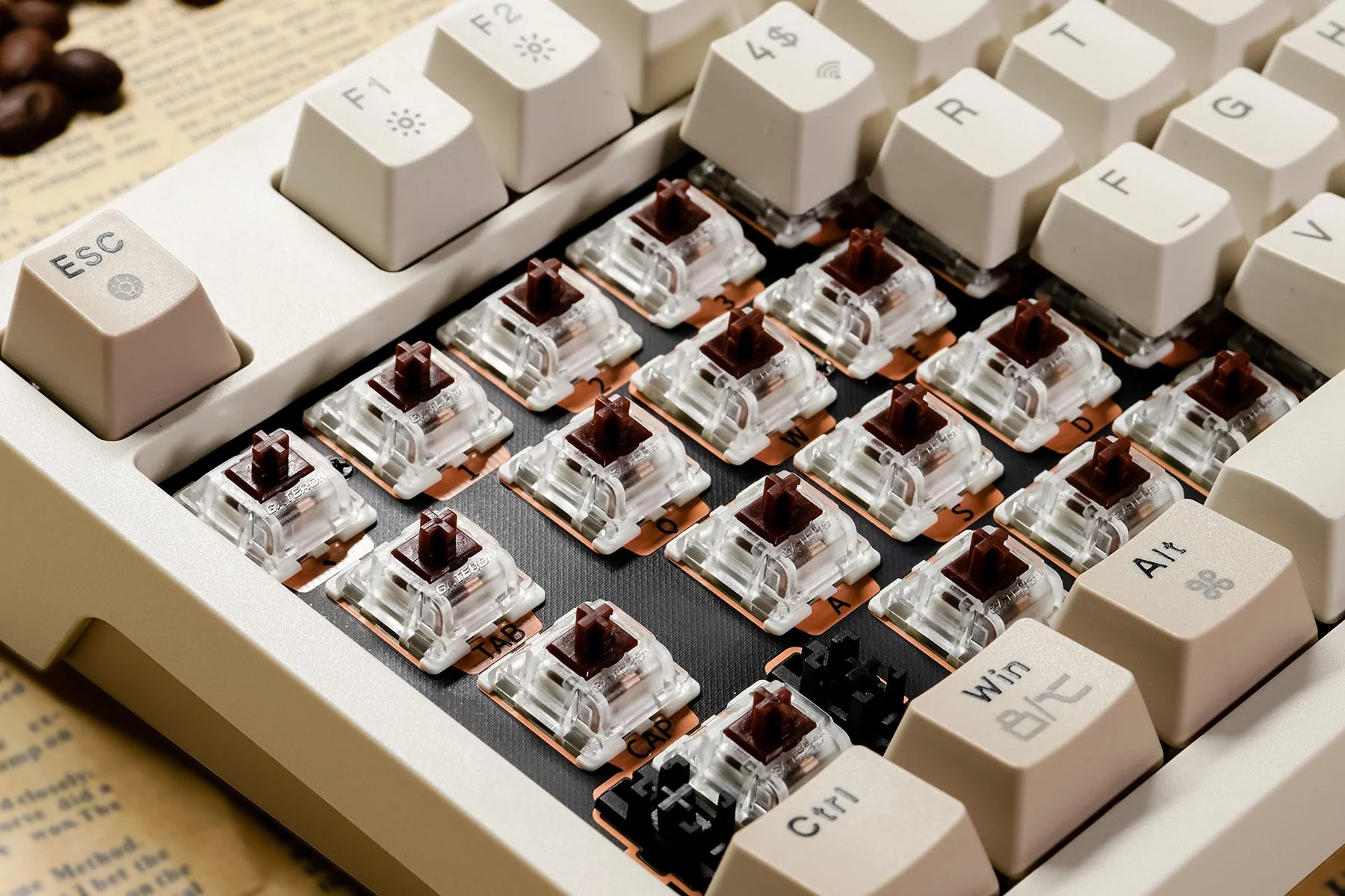 mechanische Tastatur mit braunen Schaltern