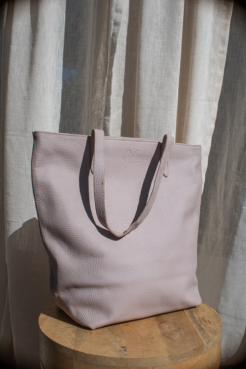 Gold & Black Bucket Bag – Sseko Designs