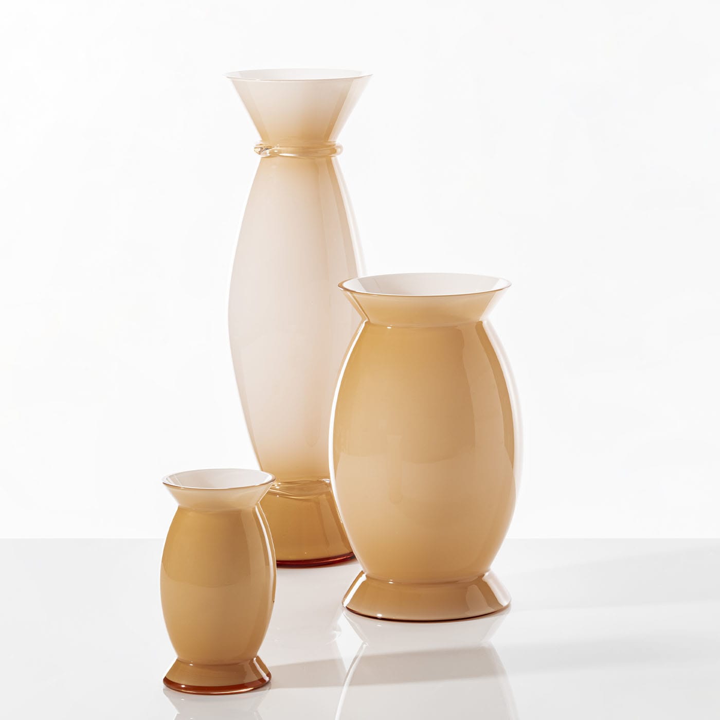 Acco Glossy Peach Milk Murano Glass Vase by Alessandro Mendini - Alternative view 1