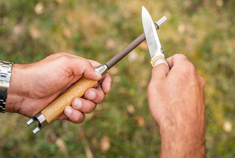 Messerschärfen ist mit dem XADR auch unterwegs jederzeit möglich.