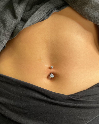 belly button piercing