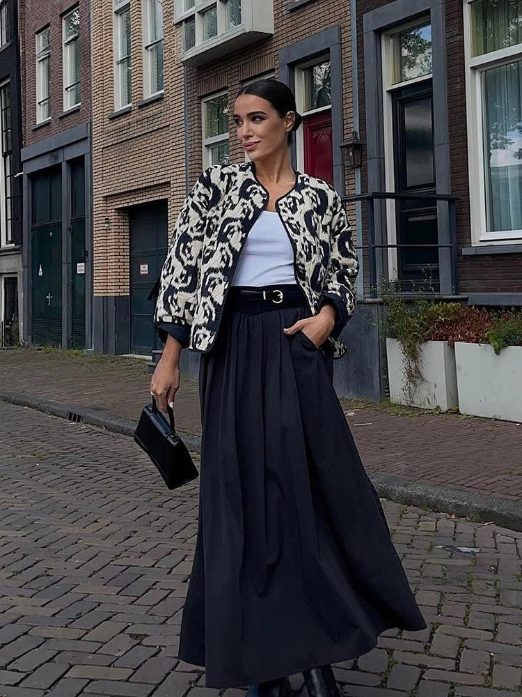 Printed quilted jacket for women: chic, casual outerwear essential. - Image 3