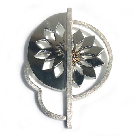 Finished silver daisy brooch commission