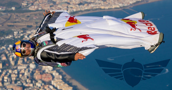 squirrel le specialiste des combinaisons wingsuit qui equipe red bull