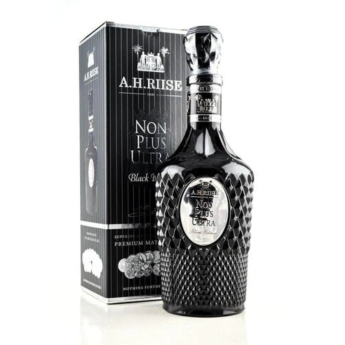 Billede af A. H. Riise Non Plus Ultra Black Edt.