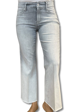 pants-look-spring-flared jeans