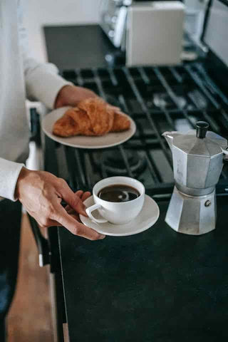 Cómo hacer un café perfecto con una cafetera express 