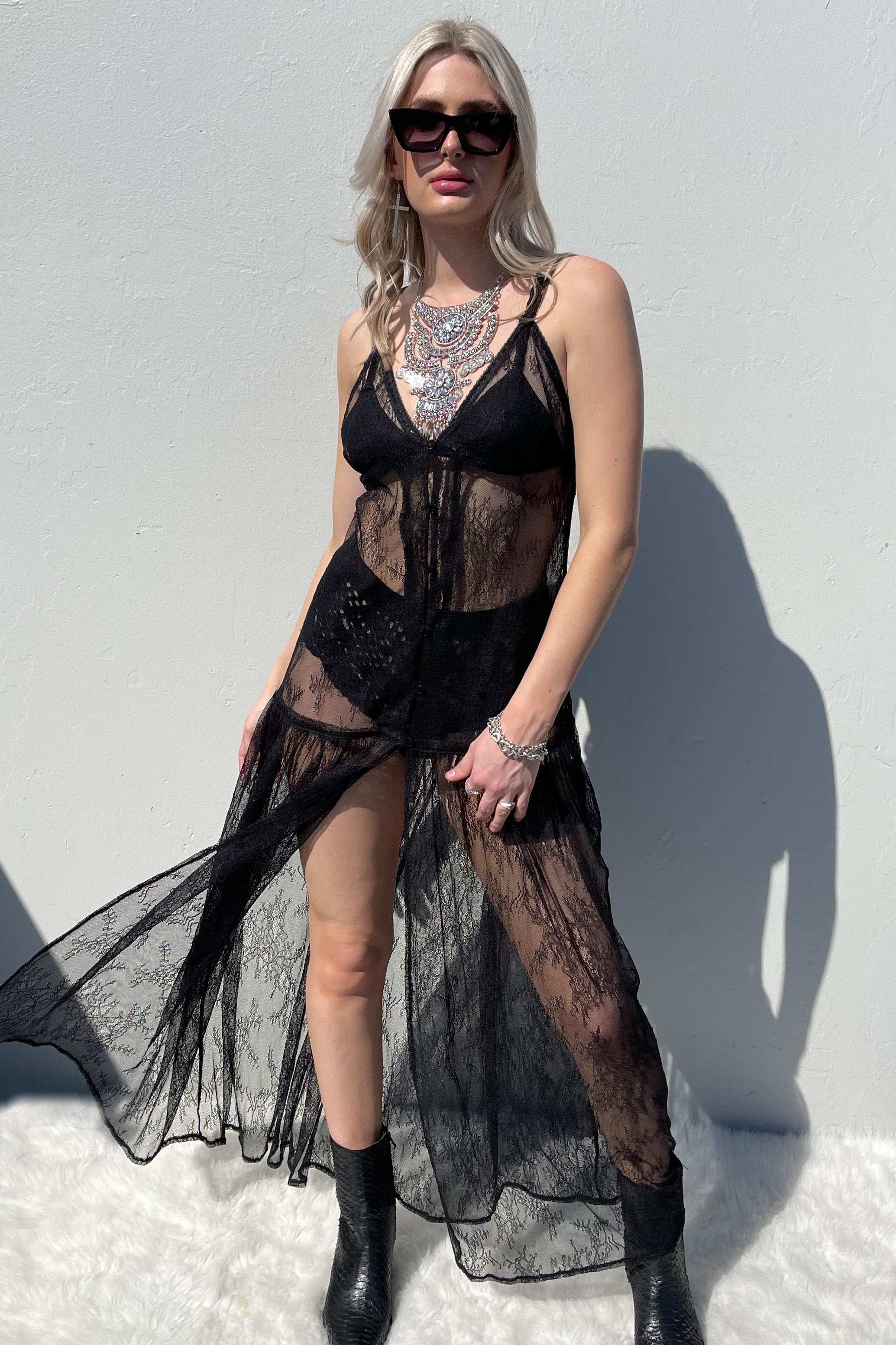Into The Sun Maxi Dress-Black - Image 12
