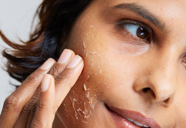 Exfoliate your skin - Tips to Age Gracefully
