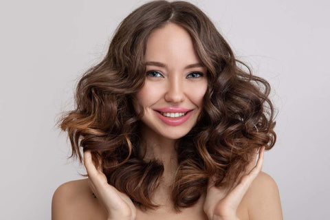 Stunning long-lasting curls after using hairspray