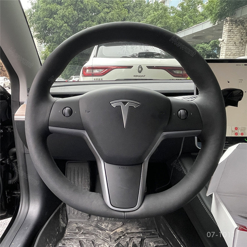 Rüsten Sie Ihr Tesla Model 3 selbst auf mit MEWANT-Lenkradfolien-Kits