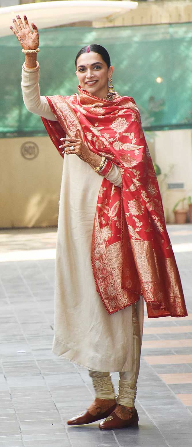 A Classic Banarasi Silk Dupatta