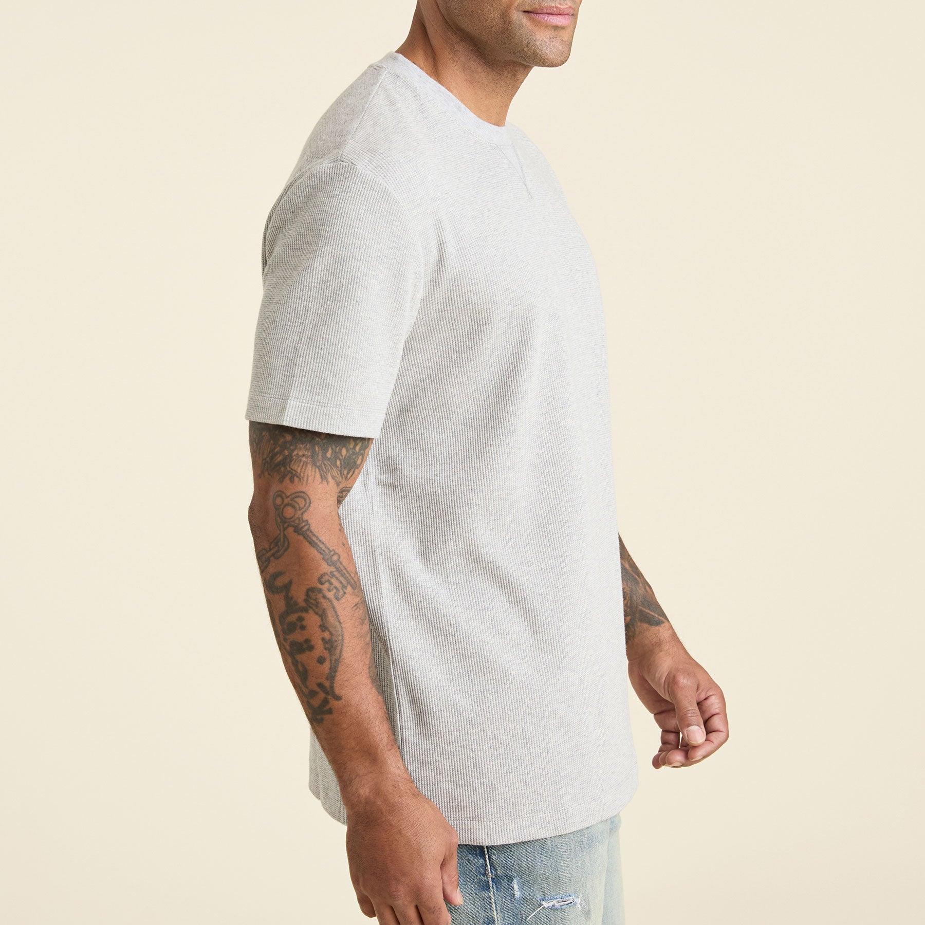 Short Sleeve Curved Hem T-Shirt