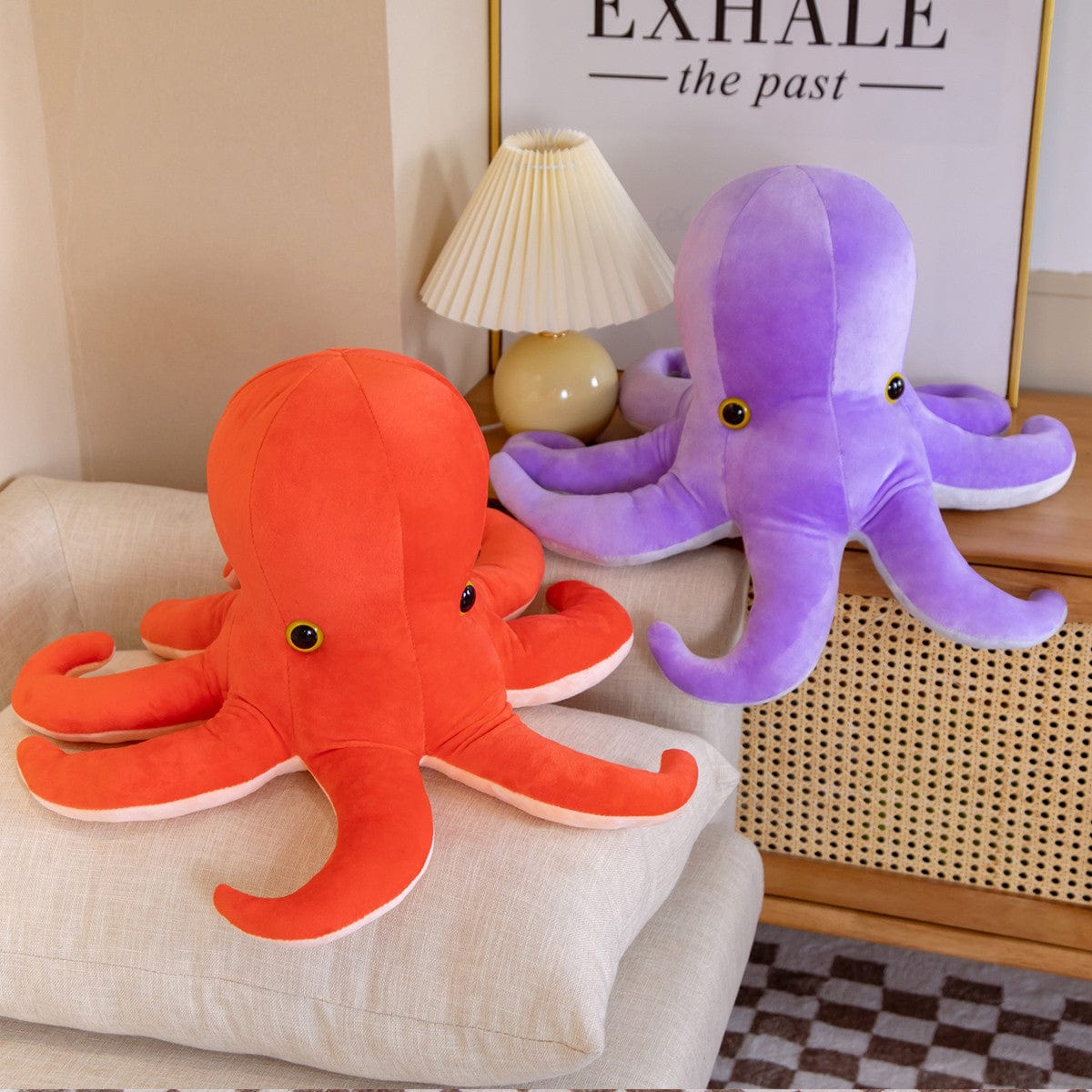 Peluche pieuvre orange et violette – La compagnie de la peluche®