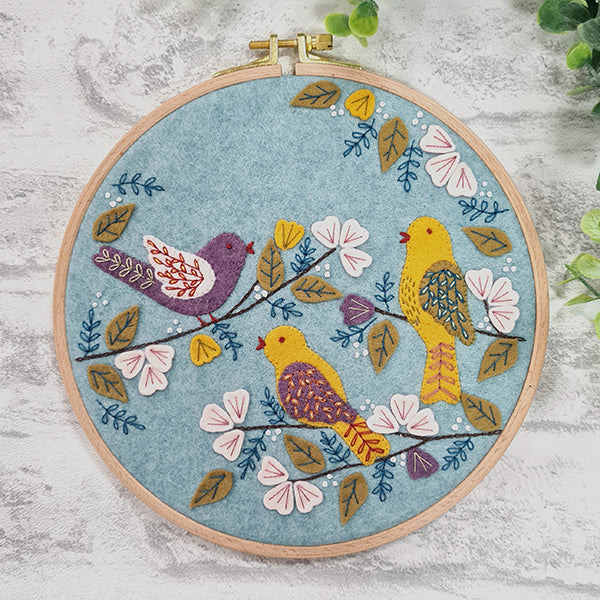 Embroidery kit 'Birds and blossom' - Daphne's Diary