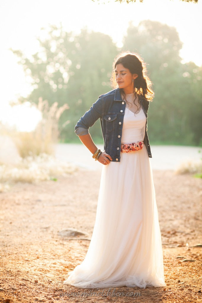 vestido novia cazadora tejana y tul