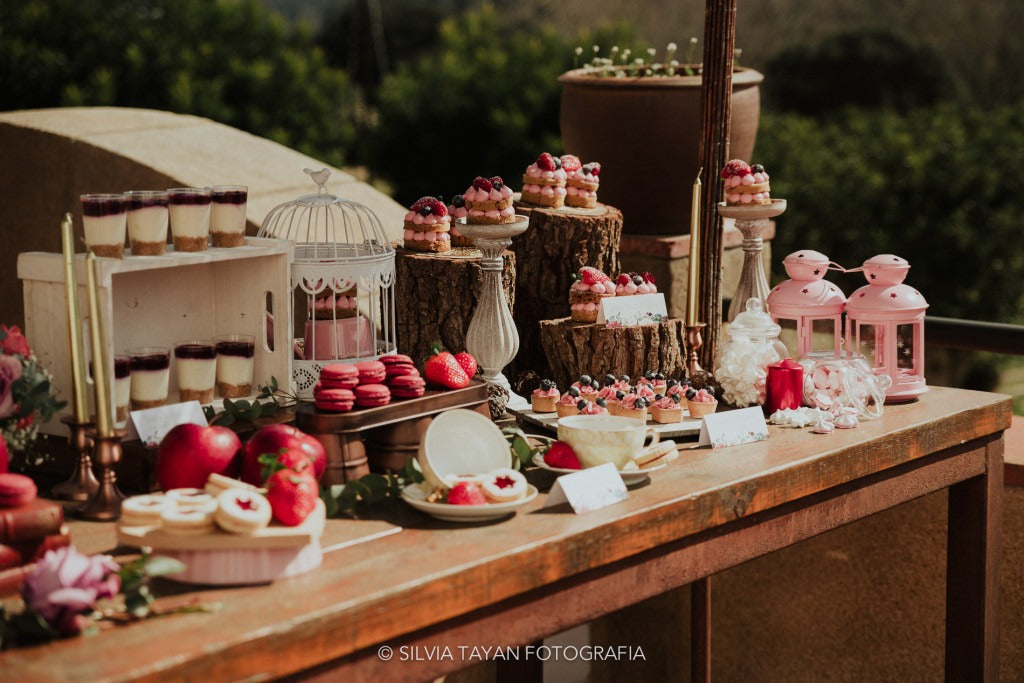 rustic wedding sweet table