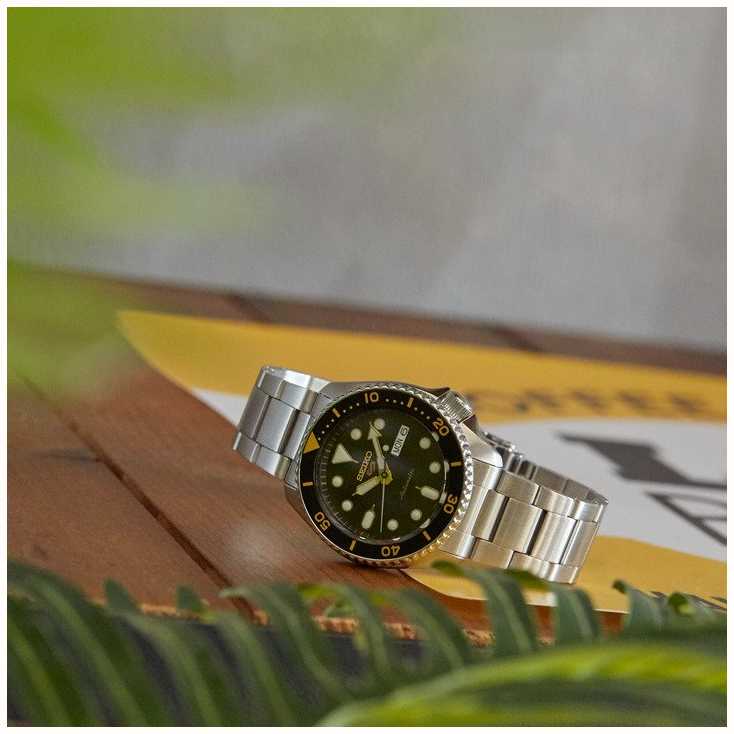 Seiko 5 Sport SRPD57K1 Automatic Black & Gold Dial Men's Watch – mzwatcheslk