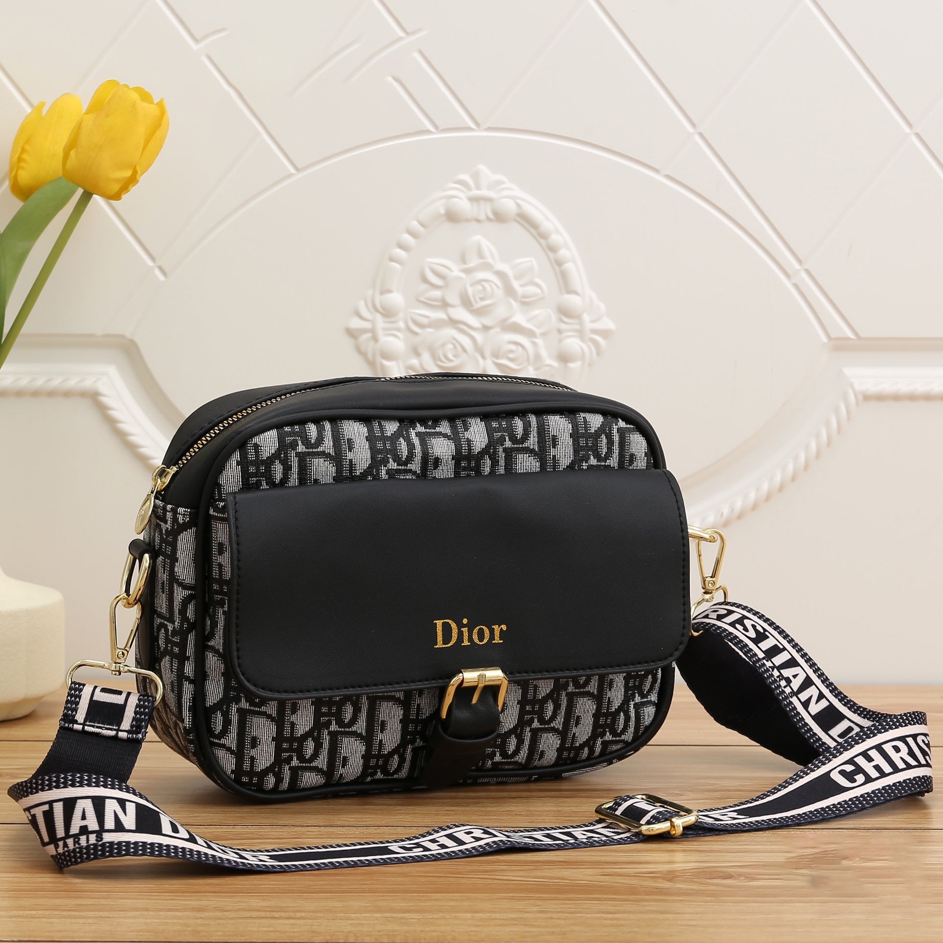 Christian Dior Casual Versatile One Shoulder Crossbody Bag