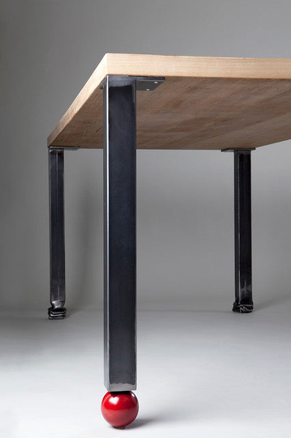Tavolo da soggiorno in ferro e legno