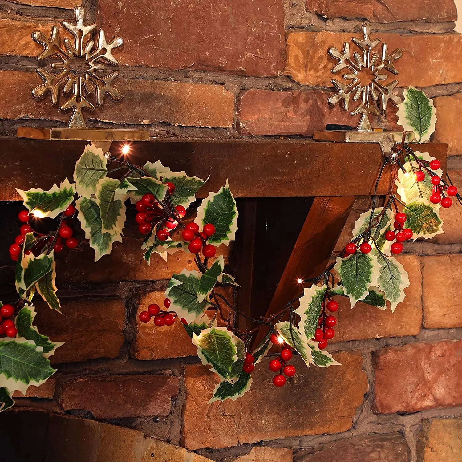 Enchanting LED Christmas Garland with Red Berries - Image 15