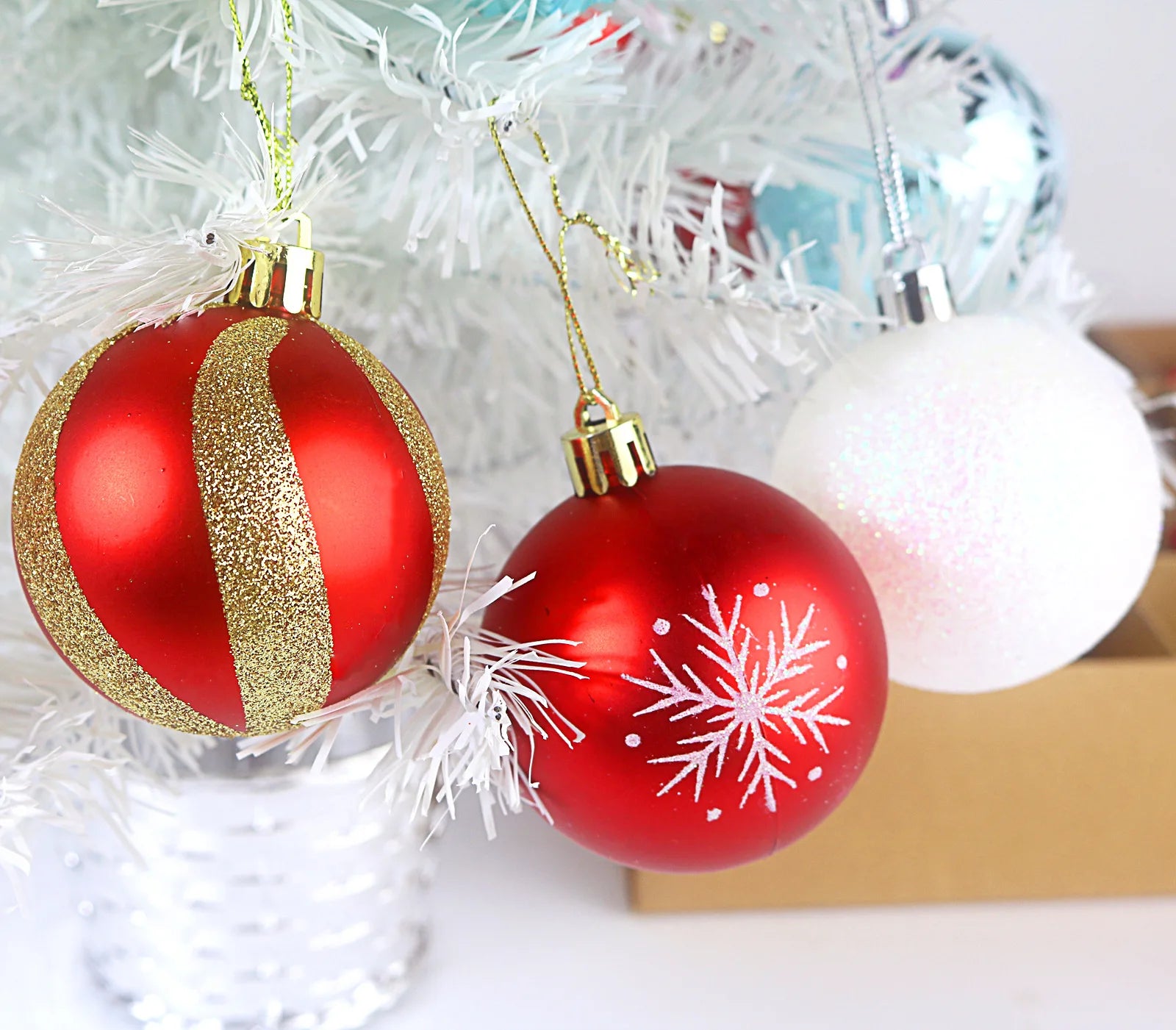 Large Golden Red Christmas Baubles for Festive Decor - Image 42