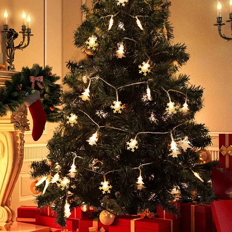 Enchanting Snowflake LED String Lights for Christmas - Image 26