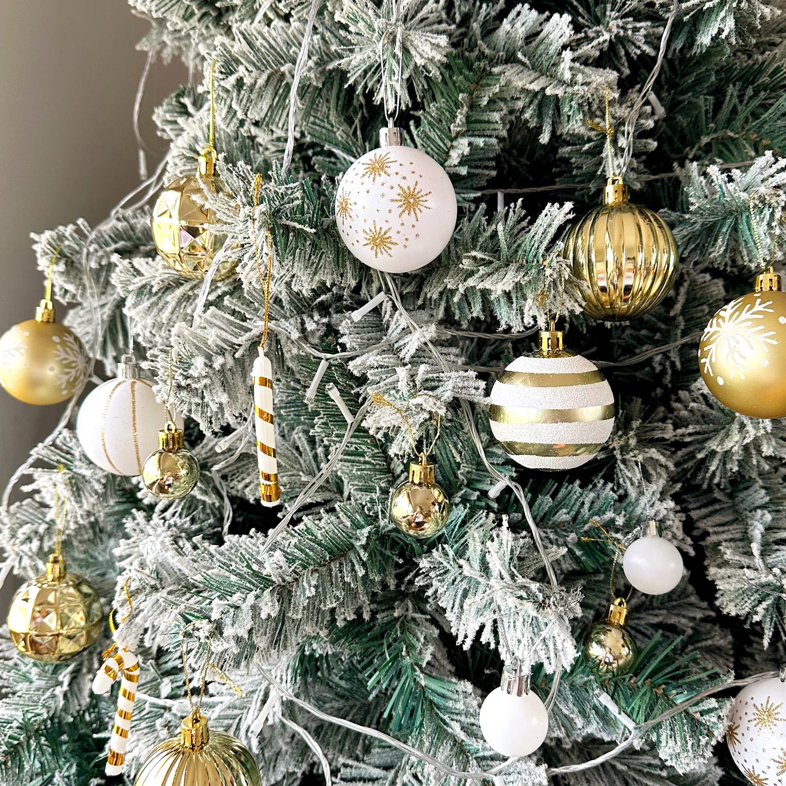 Large Golden Red Christmas Baubles for Festive Decor - Image 27