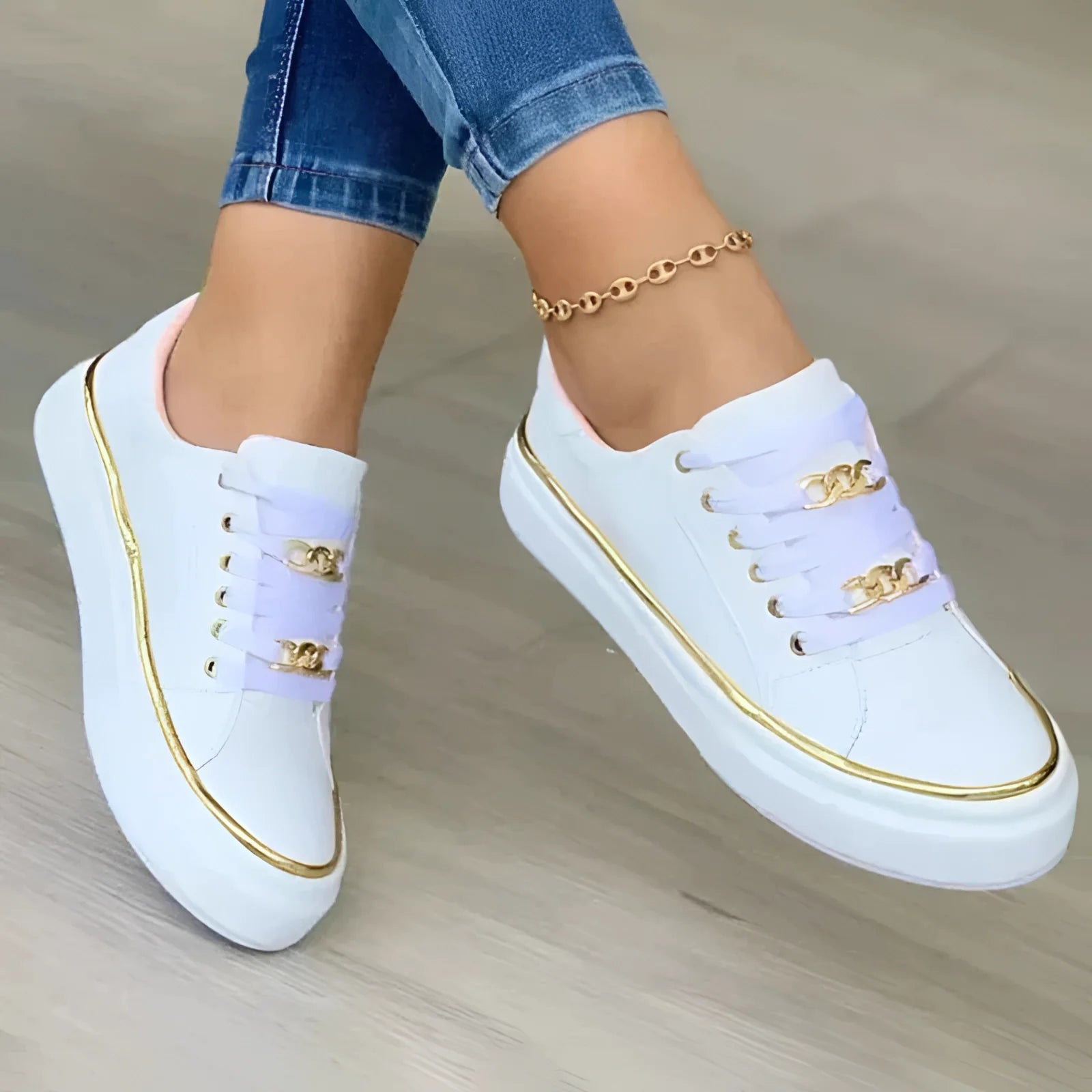 Product Image for Fudus Damen-Sneaker Schwarz mit Goldkette - Streetwear Chic, Bianco / 42