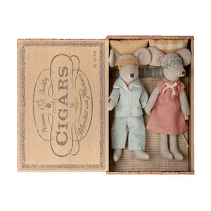 Mum & Dad Mice in a Cigarbox Set