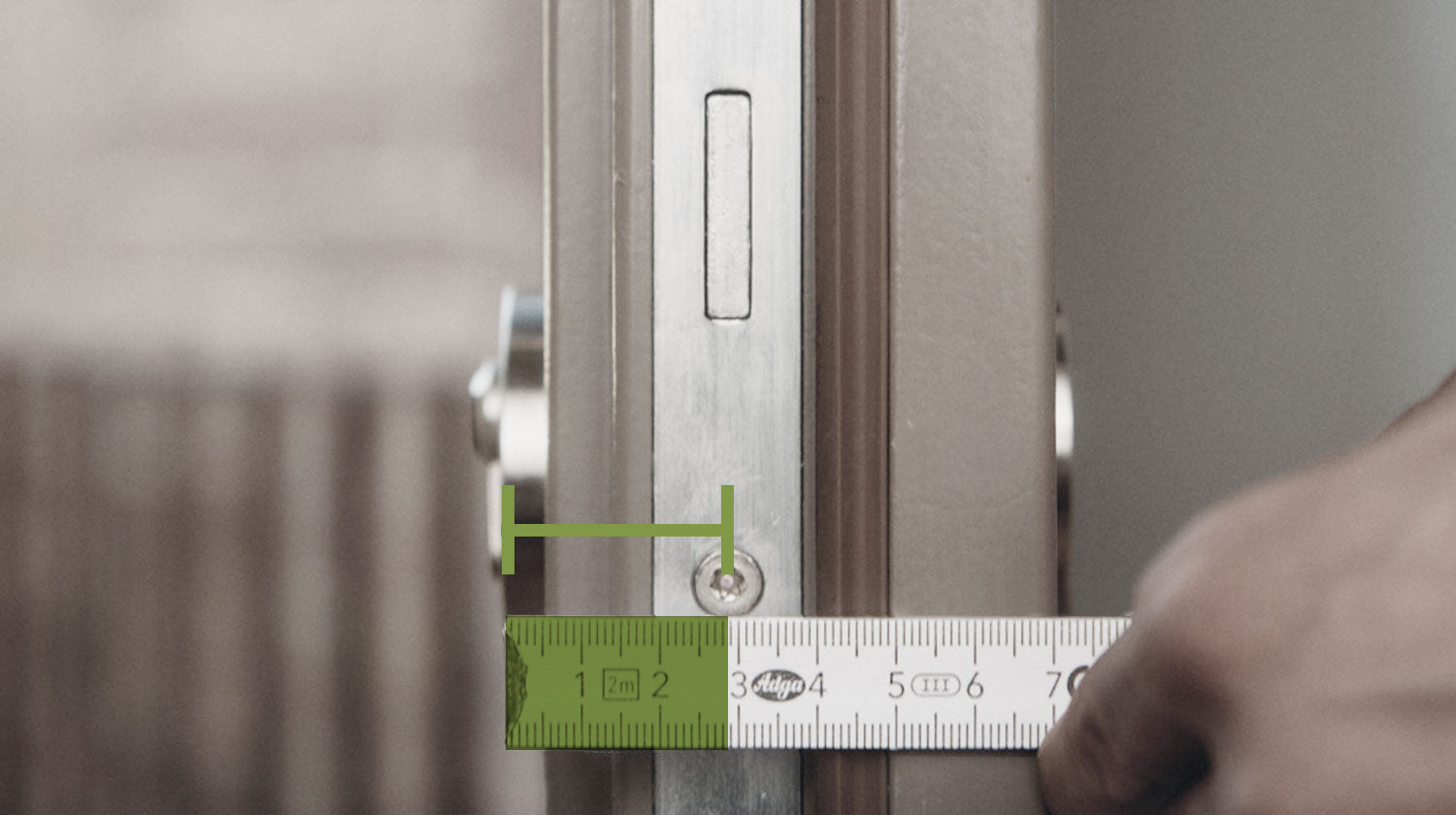 Messung des Außenmaßes einer Tür