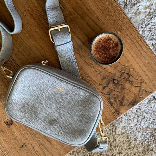 Lou Luggage Tag in Stone Leather – Kaffein Australia