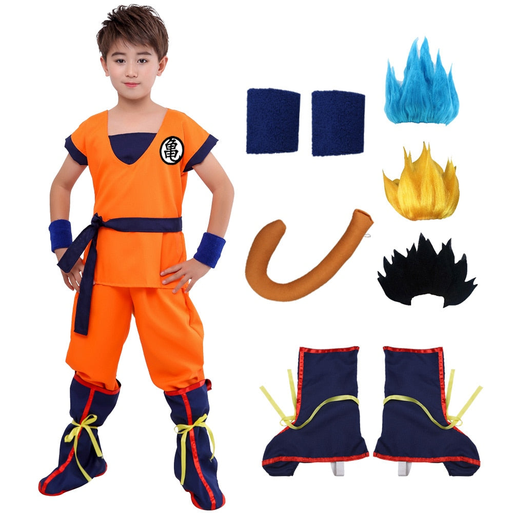 criança usando Fantasia Goku com acessórios completos incluindo perucas e cauda