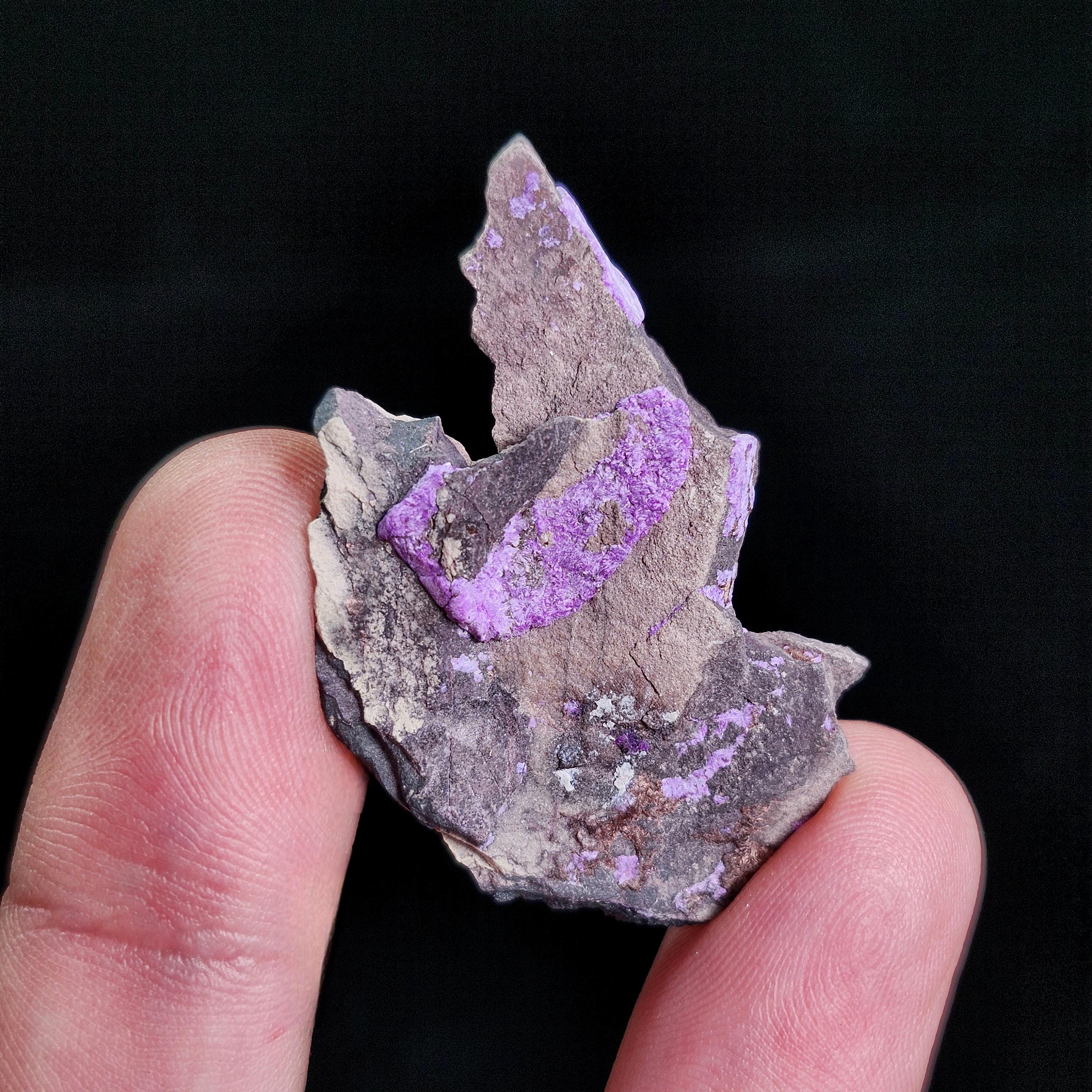 Fibrous Sugilite