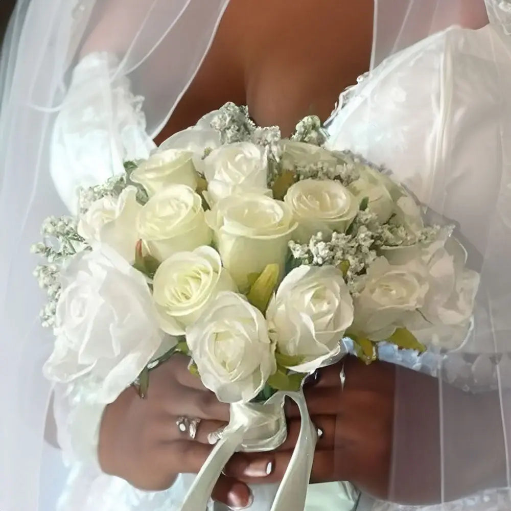 Image detail for - Inspiration: Bride's bouquet of ivory roses, amouramour.com.au