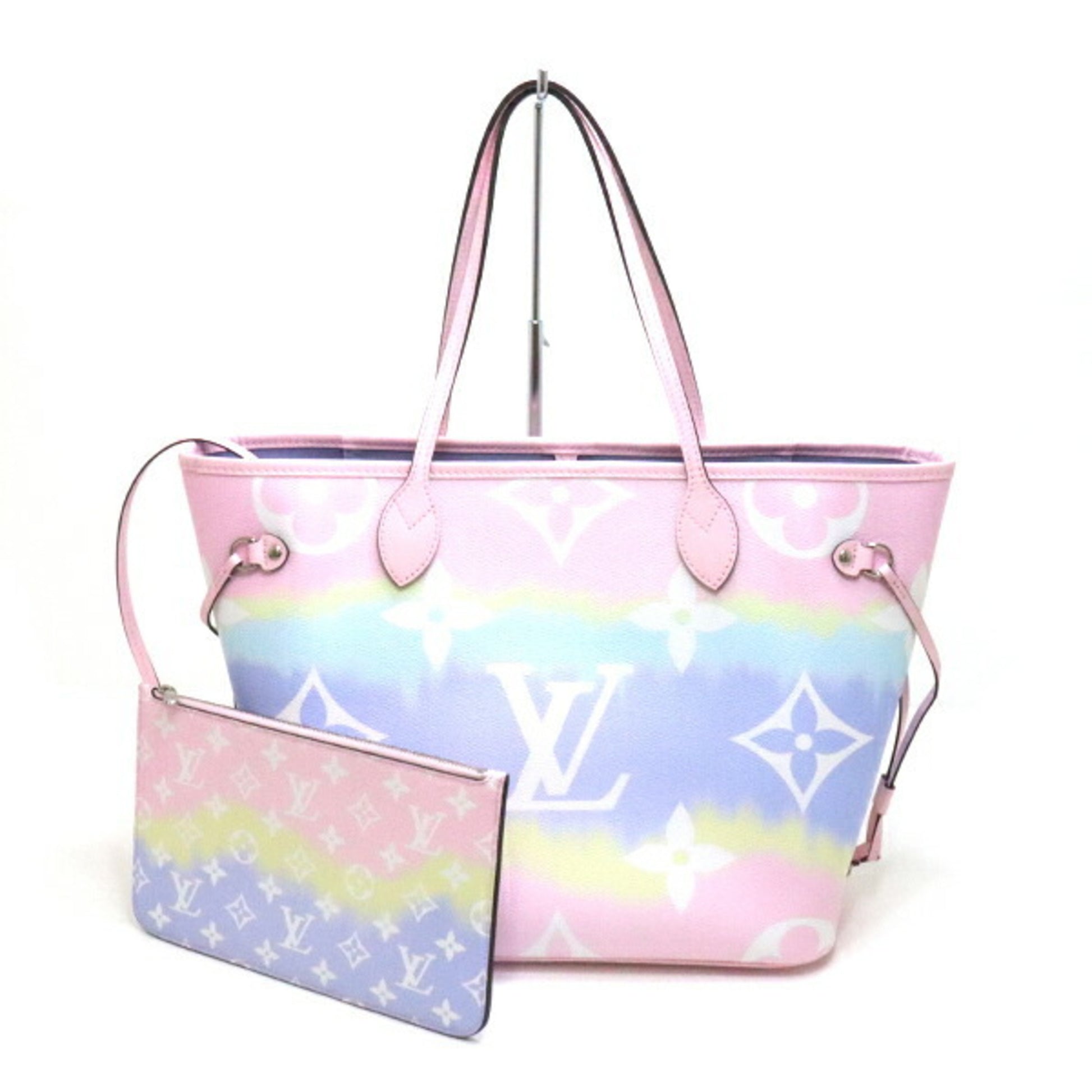 Louis Vuitton Multicolor Monogram Escale Coated Canvas Neverfull MM Silver  Hardware, 2020 Available For Immediate Sale At Sotheby's