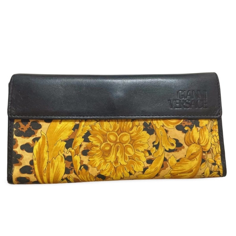 GIANNI Black Leather Wallet With Its Iconic Leopard And Arabesque Print