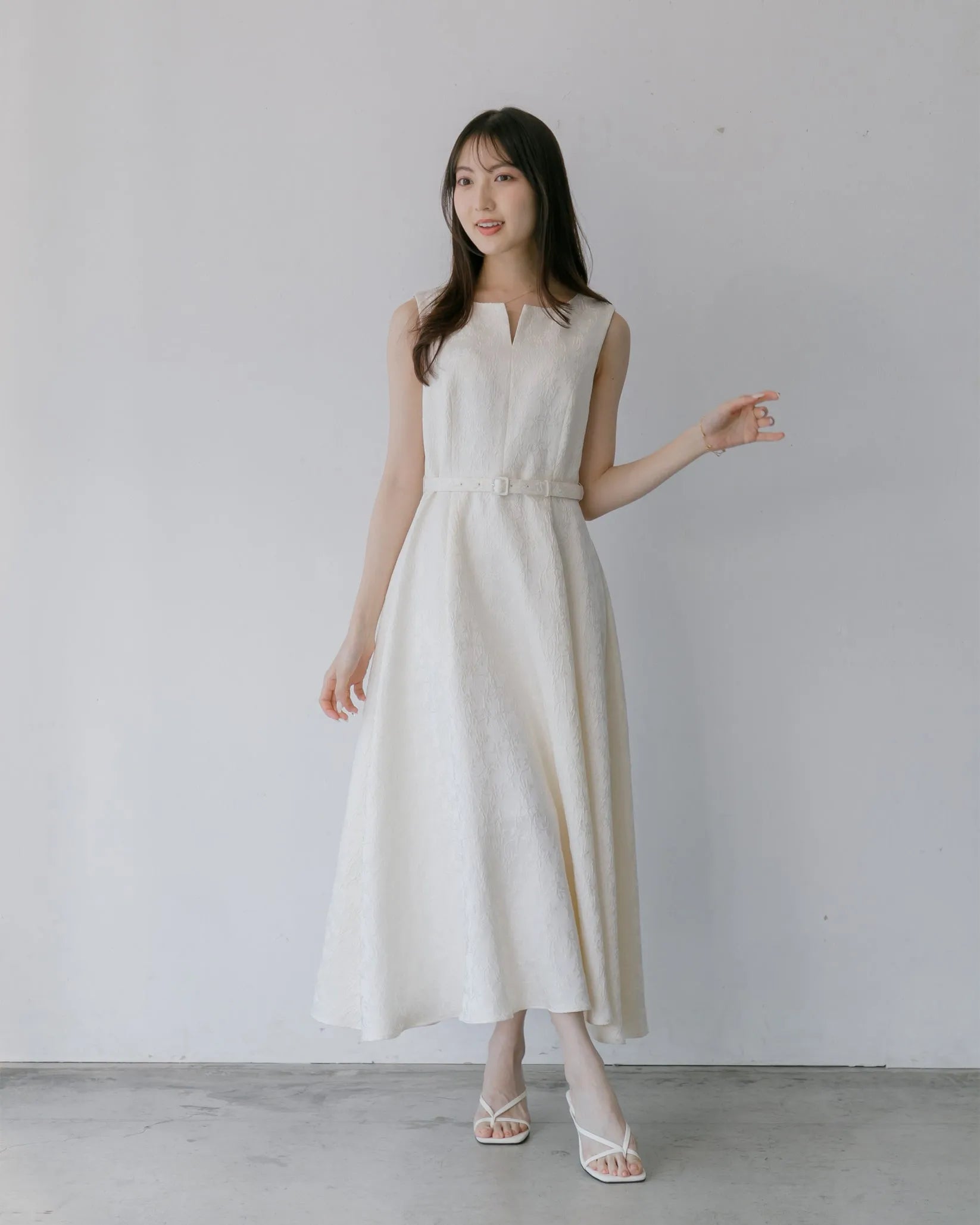 骨格ナチュラルが似合うワンピースは天然素材や風合いのある生地のもの