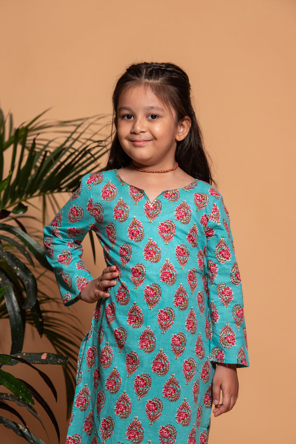 Georgette Kids Kurti Pant Set at best price in Mumbai | ID: 26393441912