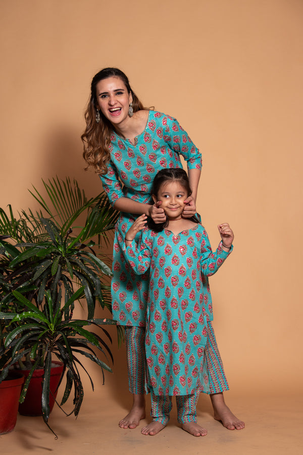 Buy Mom And Daughter Combo Dresses Online