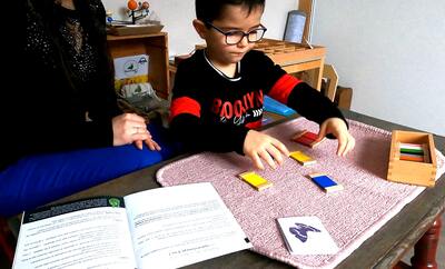 Le tapis, un incontournable de la pédagogie Montessori