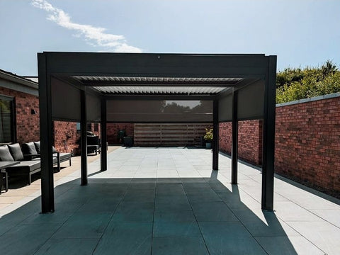 Eclipse Motorised Pergola - with Screen Blinds up