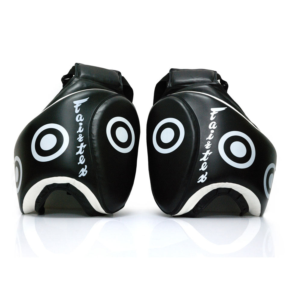 Image of TP3 Fairtex Black Deluxe Thigh Pads