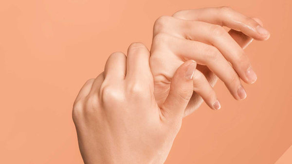 5 trucs abordables pour prendre soin de vos mains et ongles